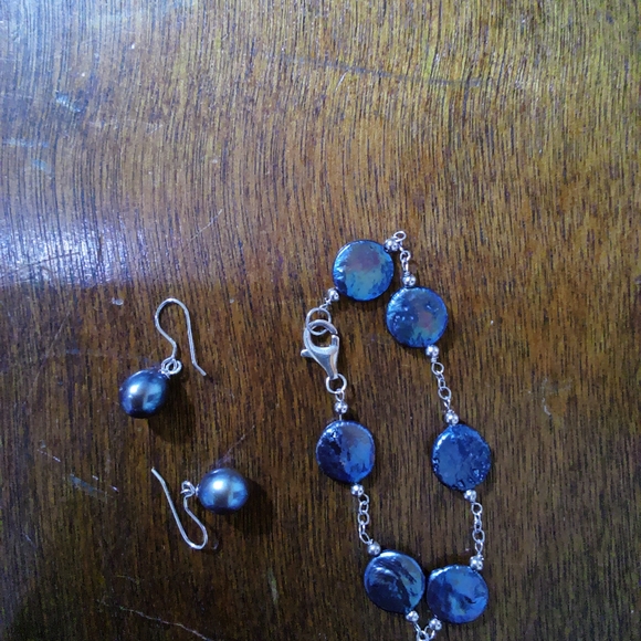 Elegant Blue Pearl Jewelry Set - Picture 3 of 7